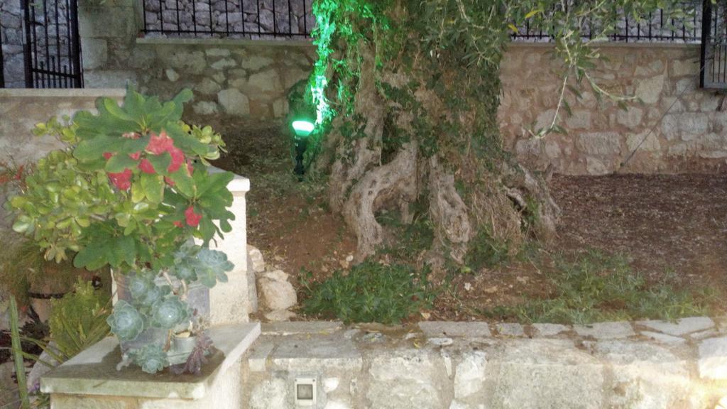 Tzitzifes Stone Mansion Villa Dış mekan fotoğraf