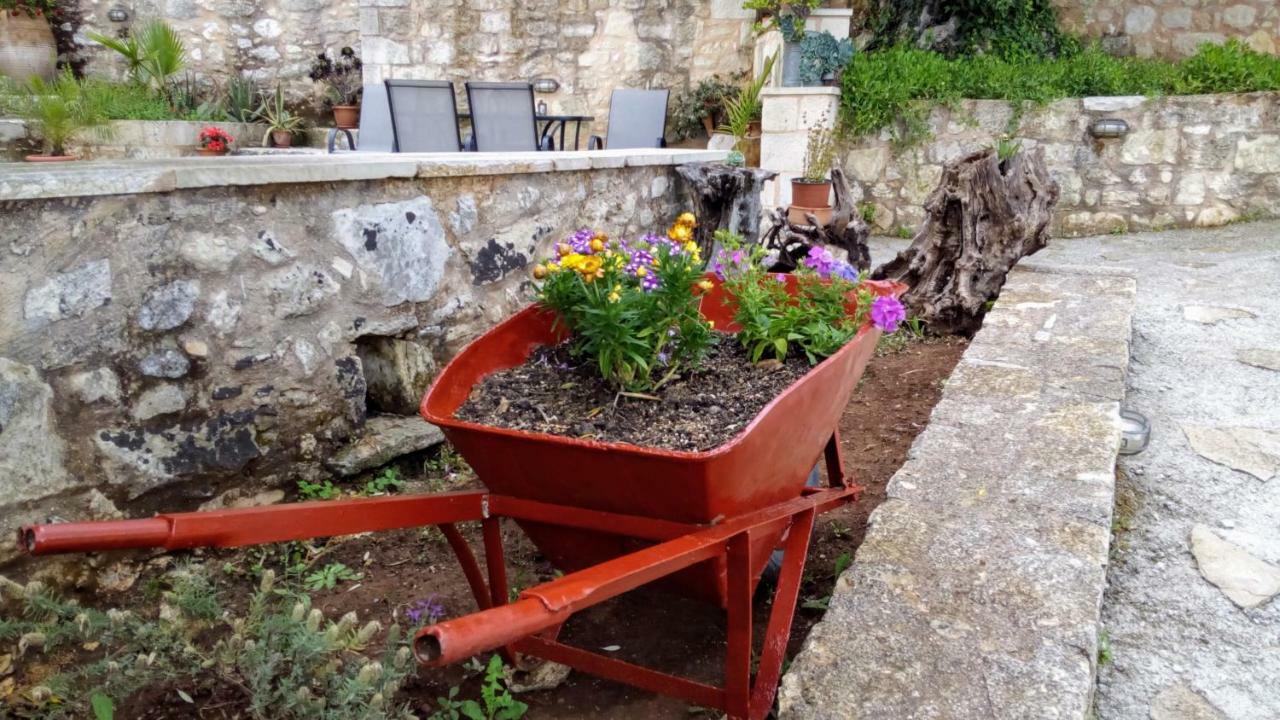 Tzitzifes Stone Mansion Villa Dış mekan fotoğraf